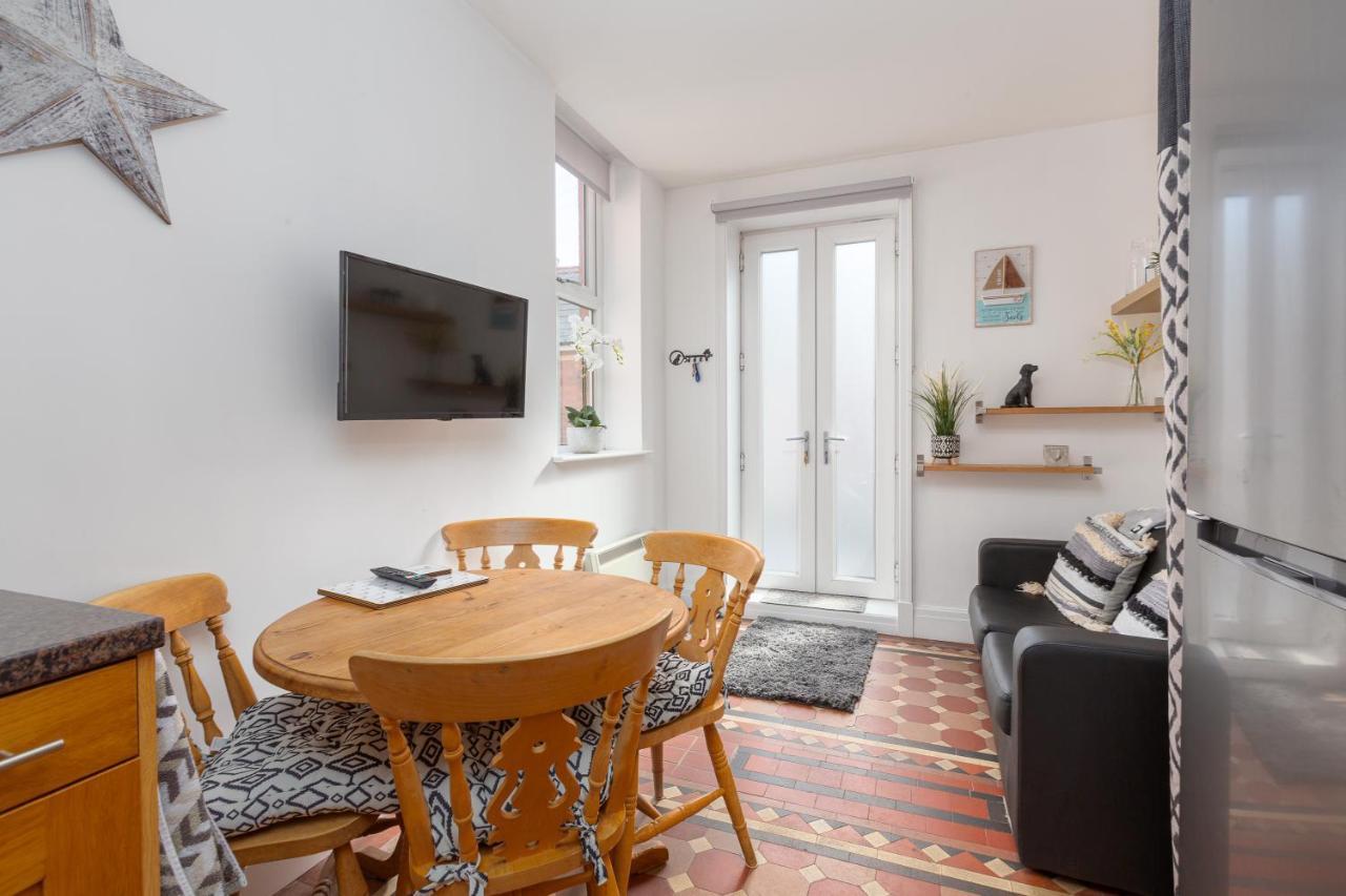 Charles Alexander Short Stay - Clifton Drive Beach Retreat Lytham St Annes Exterior foto