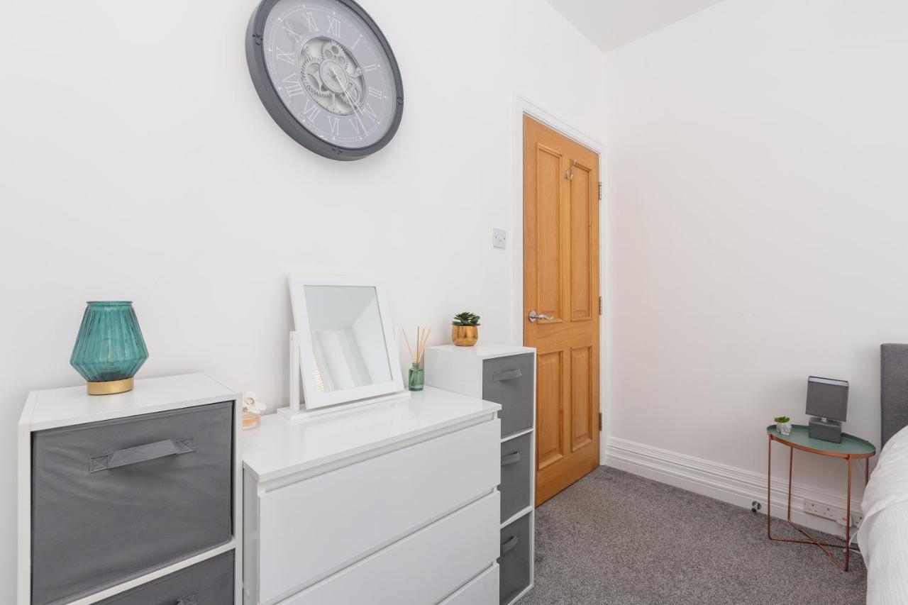 Charles Alexander Short Stay - Clifton Drive Beach Retreat Lytham St Annes Exterior foto
